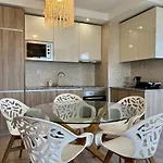 Lägenhet Mcrame Design Sea View, Beachfront, Swimming Pool, 2bdr, 2bar, 6 Pax, Da Rocha Portimão