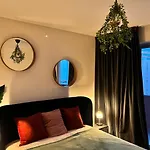 Mcrame Design Sea View, Beachfront, Swimming Pool, 2bdr, 2bar, 6 Pax, Da Rocha شقة *