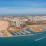 Mcrame Design Sea View, Beachfront, Swimming Pool, 2bdr, 2bar, 6 Pax, Da Rocha شقة