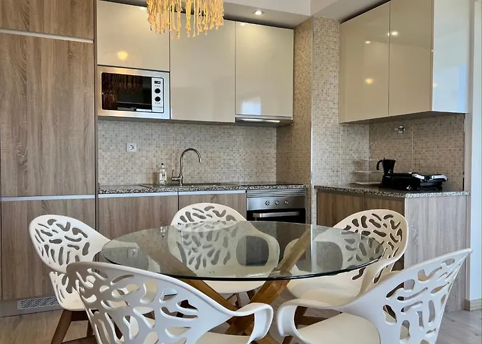 Apartment Mcrame Design Sea View, Beachfront, Swimming Pool, 2bdr, 2bar, 6 Pax, Da Rocha Portimao